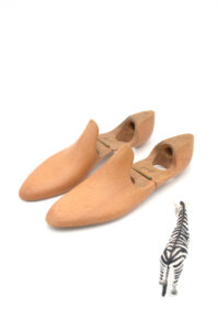JOHN LOBB PARIS bespoke shoe trees - Au Drôle de Zèbre