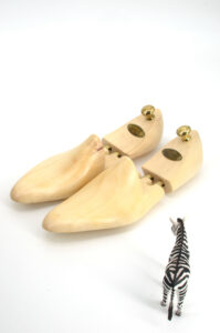 EDWARD GREEN shoe trees - Au Drôle de Zèbre