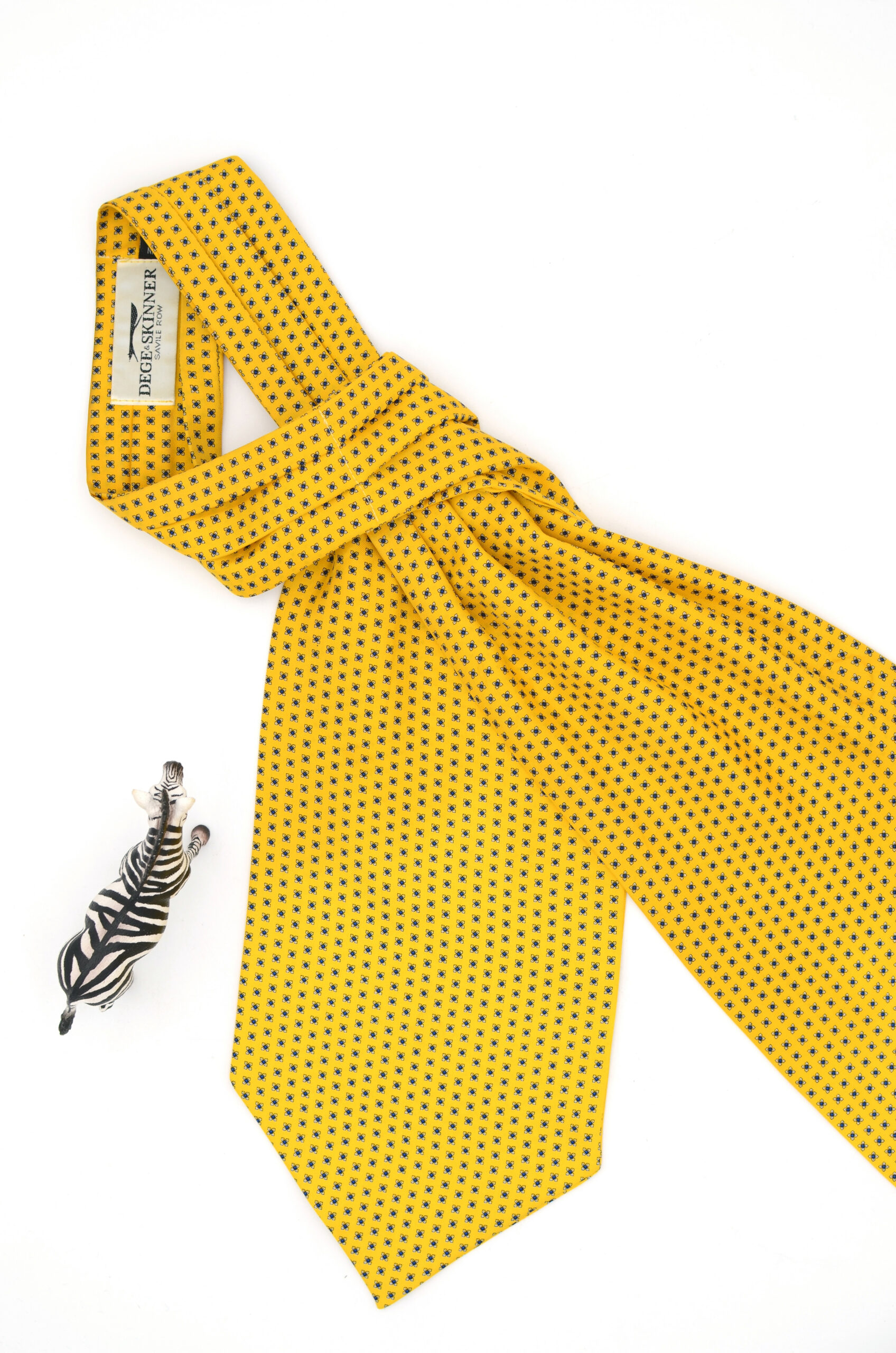 DEGE SKINNER Ascot Tie AU DR LE DE Z BRE dege-skinner-ascot-tie-au-dr-le-de-z-bre