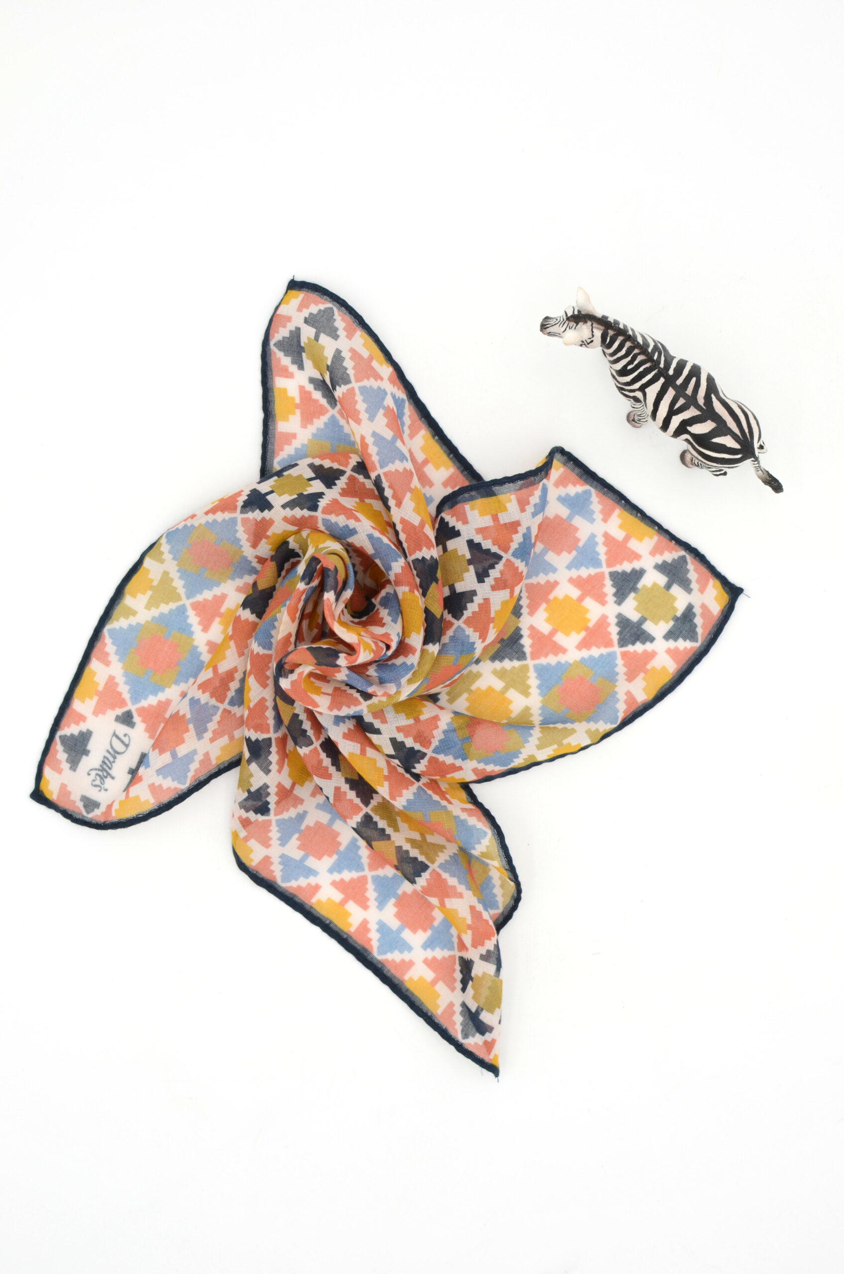 Drake's pocket square - AuDroleDeZebre.fr