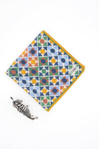 Drake's pocket square - AuDroleDeZebre.fr