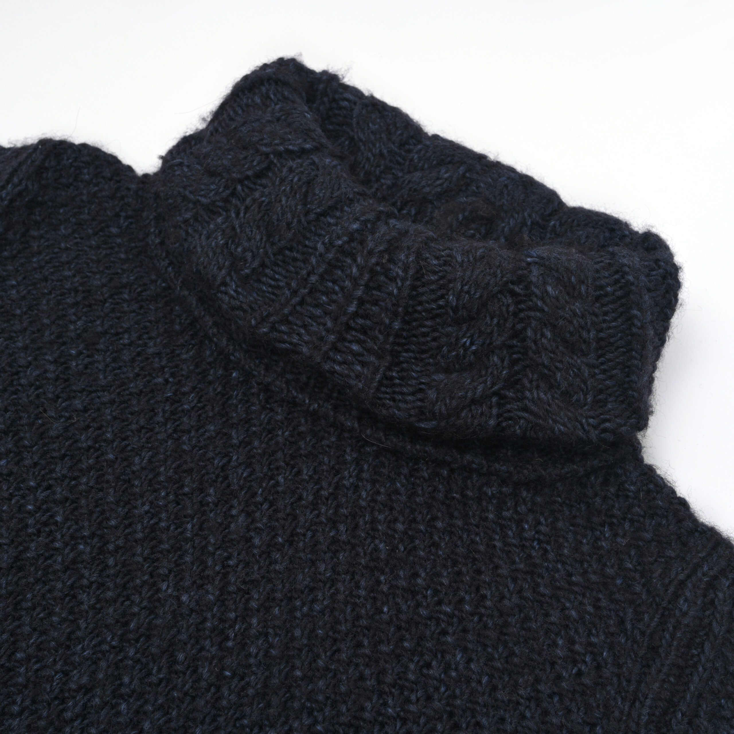 YVES SAINT LAURENT wool rollneck sweater (S) – Au Drôle de Zèbre – Au Drôle de Zèbre